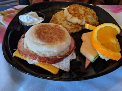 Dunrobin Restaurant & Pizzeria