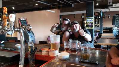 The Leaf Bar And Grill