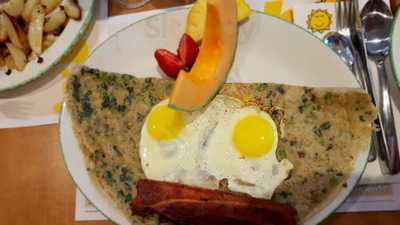 Tutti Frutti Breakfast & Lunch