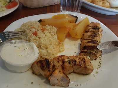 Navayo Greek Bistro