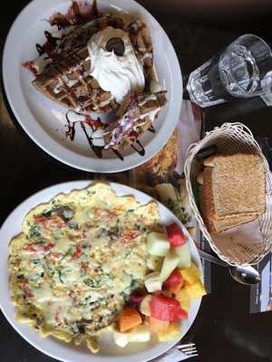 Tutti Frutti Breakfast & Lunch