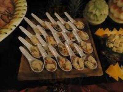 Austin's Bar & Grill