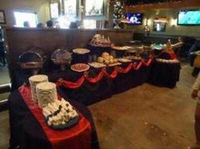 Austin's Bar & Grill