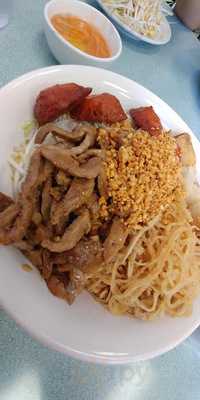 Pho Anh Huyen Noodle House