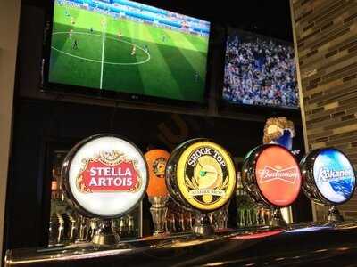 Santo's Pizza & Steak