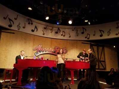 Aussie Rules Kitchen & Piano Bar