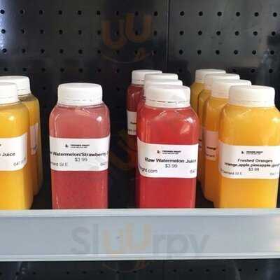 Freshed Right Salad And Juice Bar