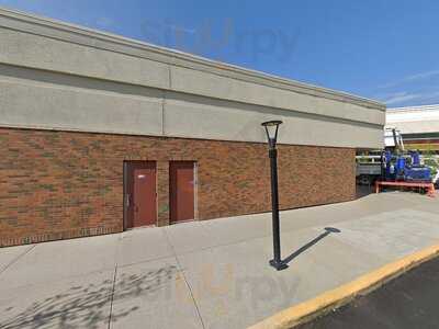 Qoola Frozen Yogurt Bar