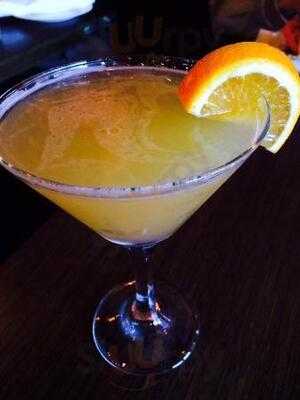 Kinki Lounge & Kitchen