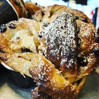 Van Gogh Cafe & Restaurant