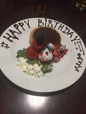 The Marquis Lounge & Bistro - Hilton Garden Inn Toronto