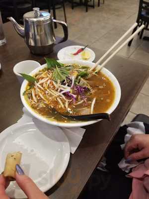 Pho Ha & Hoa