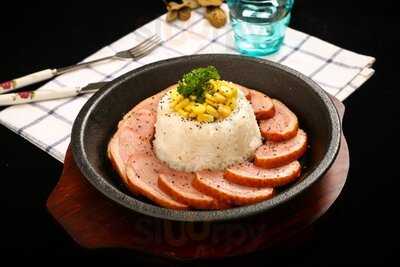 Me 2 Japanese Sizzling Restaurant