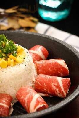 Me 2 Japanese Sizzling Restaurant