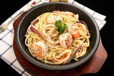 Me 2 Japanese Sizzling Restaurant