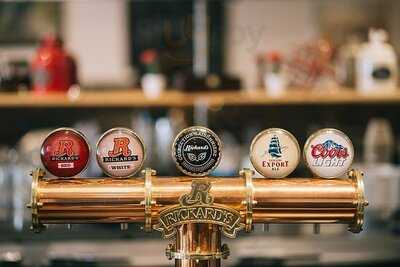 Le Lendemain D'veille Dejeuners Diners Inc