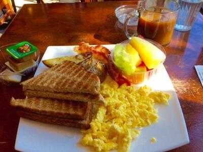 Cafe Bistro El Mundo