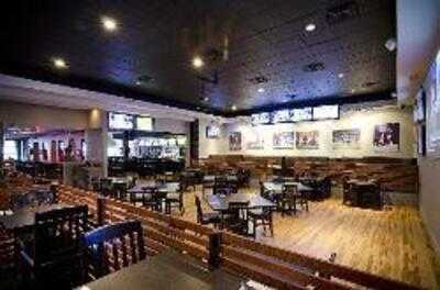 Rally Restaurant And Bar