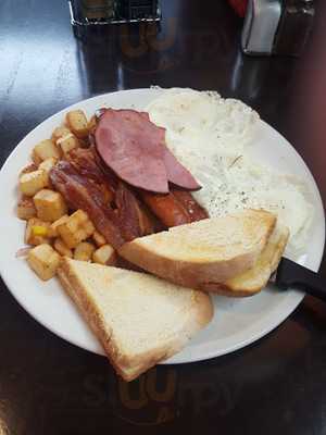 Ricky's All Day Grill