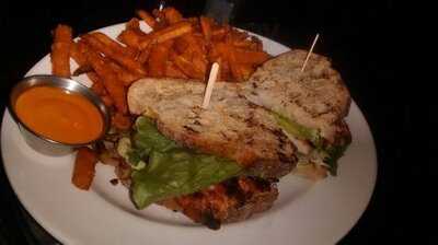 Madisons Restaurant & Bar