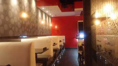 Slumdog Bar And Grill