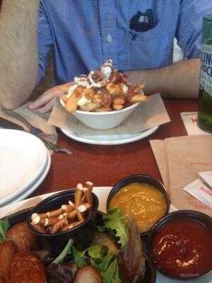 St. Louis Bar & Grill