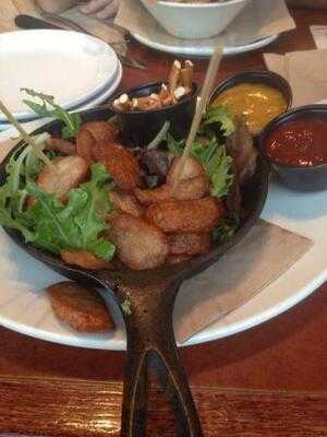 St. Louis Bar & Grill