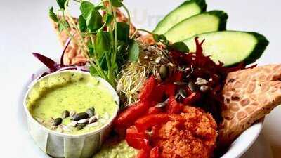 Aux Vivres Westmount