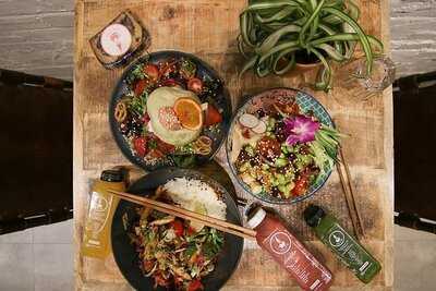 Hanna & Jenna Canada