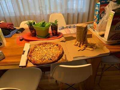 Acropolis Pizzeria & Restaurant