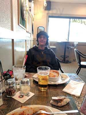 Tom's House Of Pizza