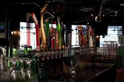 Garage Billiards Bar & Restaurant