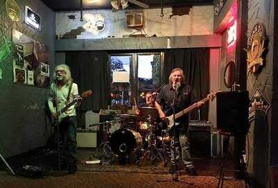 Ivanhoe Pub & Eatery