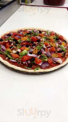 Canadian Pizza Unlimited & Fried Chicken