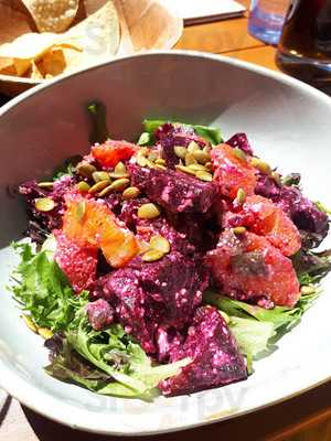 Quesada Burritos & Tacos