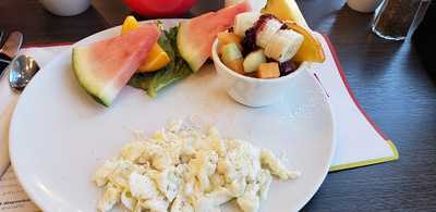 Petinos Saint-leonard