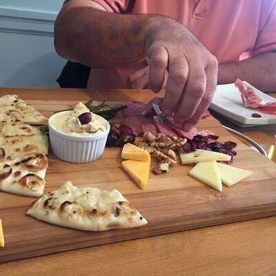 The Olde Stone Cottage Pub & Patio