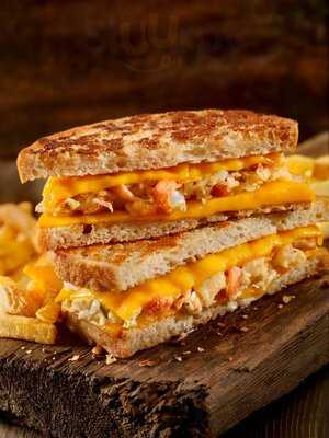 Joey's Seafood Restaurants - 32nd Ave.