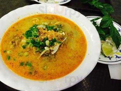 Le Van Vietnamese Food Coffee And Submarine