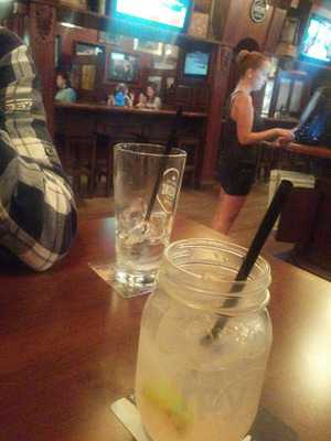 Hudsons Canada's Pub