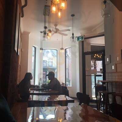 J's Apron Brunch Cafe