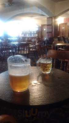 Ein-stein Cafe & Pub