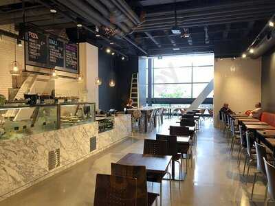 Avenue Cafe And Bistro