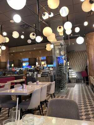 Universel Dejeuner & Grillades Ste Catherine