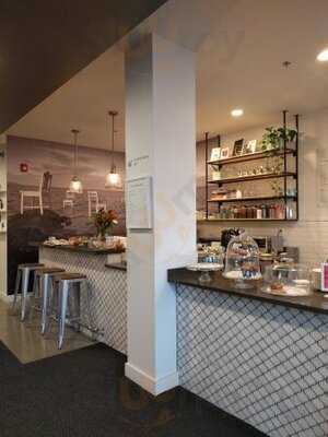 Chez L'editeur - Cafe Litteraire