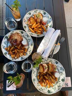 Clockwork Champagne & Cocktails