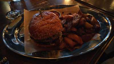 Weslodge Bar And Grill