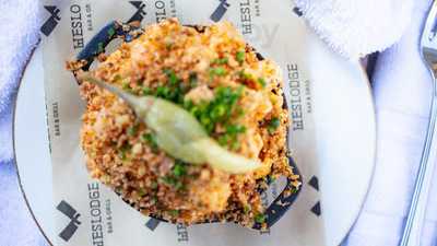 Weslodge Bar And Grill