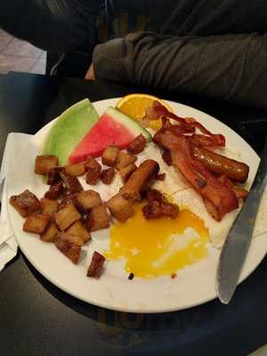 Cafe De L`apothicaire