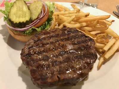 Smitty's Restaurant & Lounge